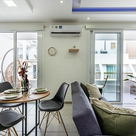 Beach Daze 1-Br Apt By Finikoudes Beach Lárnaka Eksteriør bilde